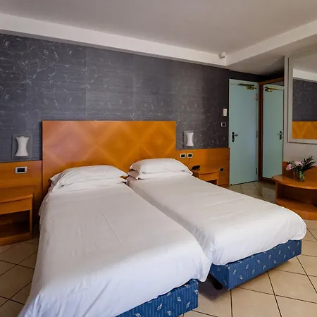 Hotel Centrale Hotel 3*