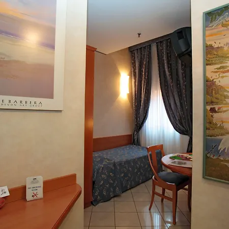 فندق Hotel Centrale بولونيا