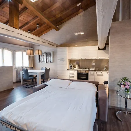 فندق Hotel Centrale 3*