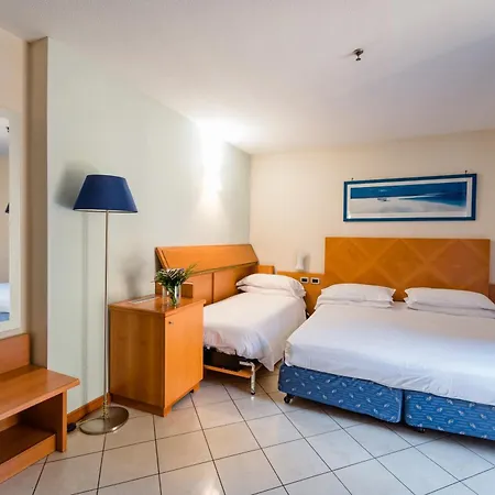 Hotel Centrale 3* بولونيا