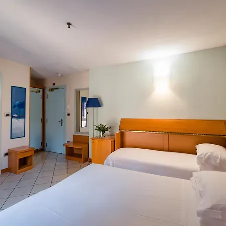 Отель Hotel Centrale 3*