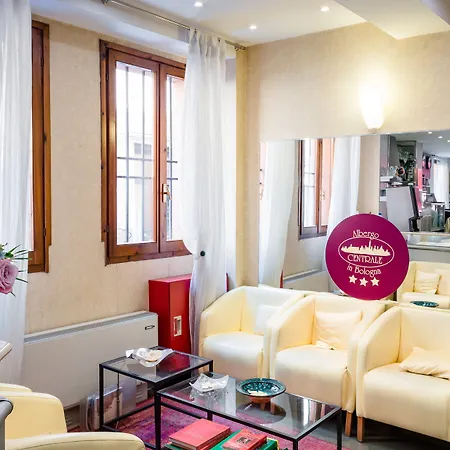 Hotel Centrale Болонья