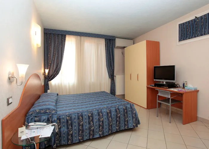 Hotel Centrale Hotel 3*